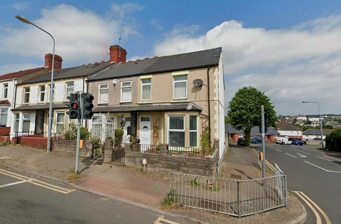 3 Bedroom End Of Terrace House To Rent In Barry Road, Barry, CF62