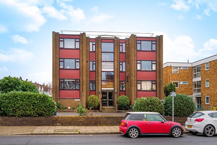 2 Bedroom Apartment To Rent In Croydon Road, Beckenham, BR3