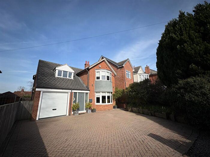 4 Bedroom Detached House For Sale In Coniscliffe Road, Darlington, DL3