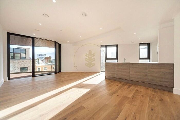 2 Bedroom Apartment To Rent In Kingsland High Street, London, E8