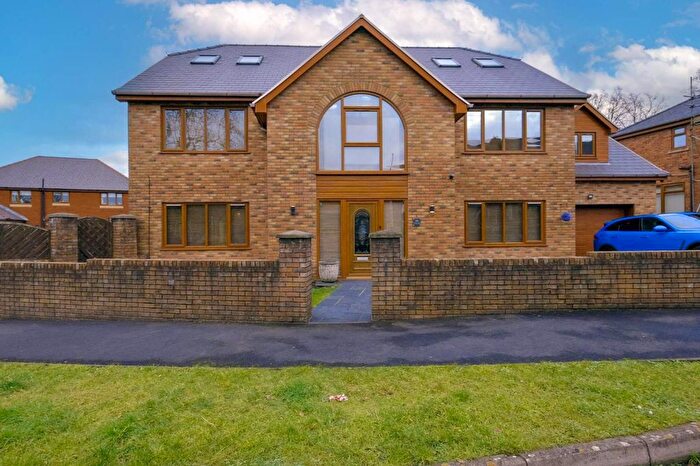 7 Bedroom Detached House For Sale In Nant Celyn, Crynant, Neath, West Glamorgan, SA10