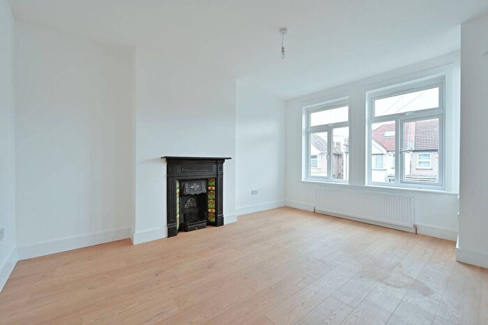 2 Bedroom Maisonette To Rent In Hamilton Road, Harrow, HA1