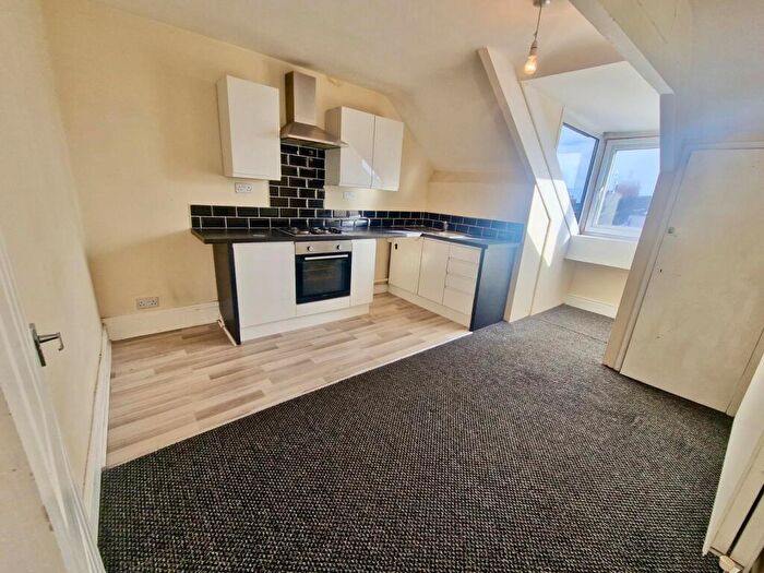 2 Bedroom Flat To Rent In York Road, Whitley Bay, NE26