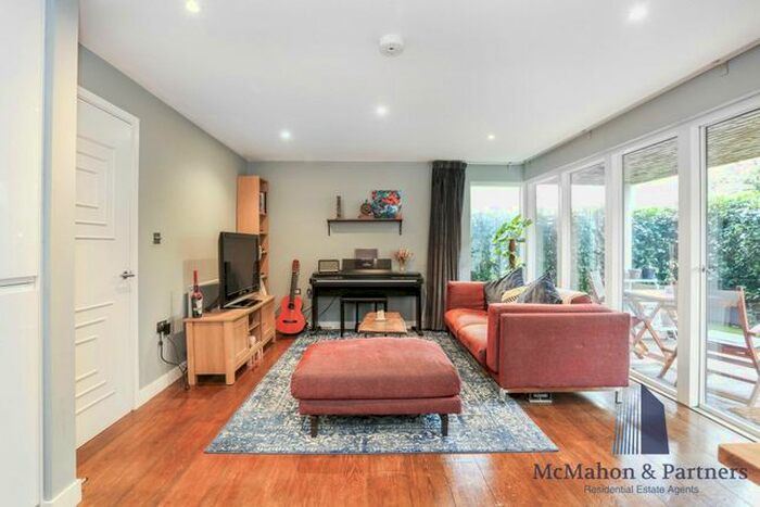 1 Bedroom Flat To Rent In Brandon Street, Walworth, London, SE17