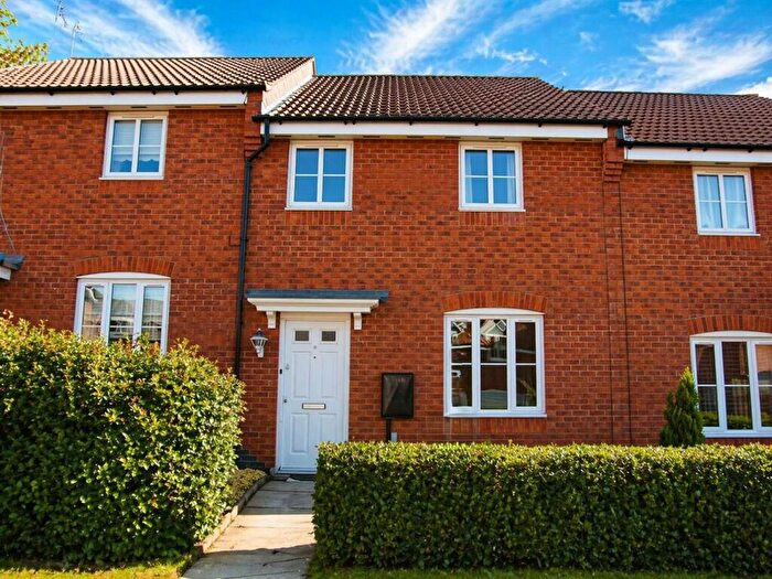 3 Bedroom Town House For Sale In Willmott Road, Rushden, NN10