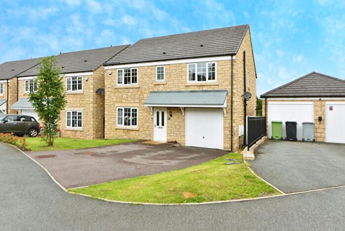 5 Bedroom Detached House For Sale In Hawthorn Close, Disley, Stockport, Cheshire, SK12