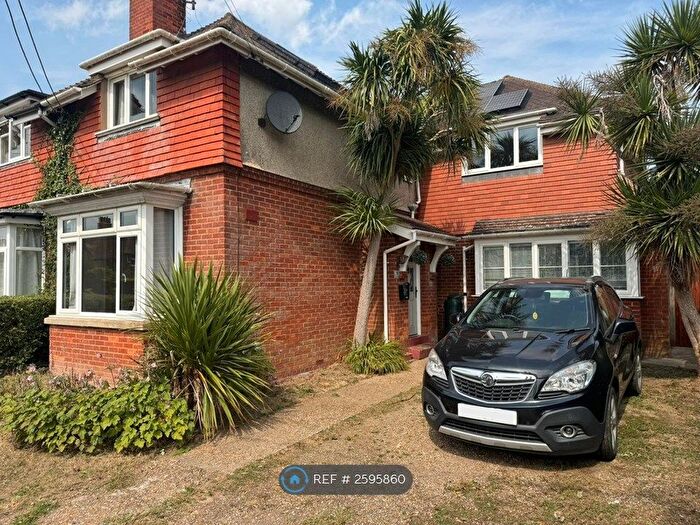 4 Bedroom Semi-Detached House To Rent In New Road, Hellingly, Hailsham, BN27