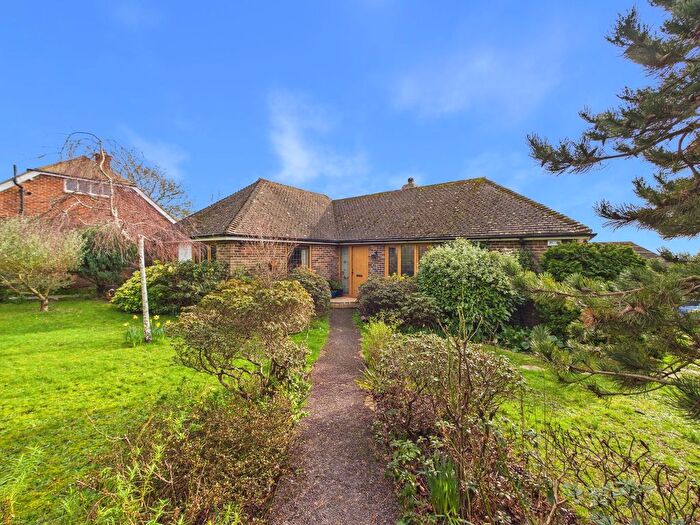 3 Bedroom Bungalow For Sale In Woodland Avenue, High Salvington, Worthing, BN13