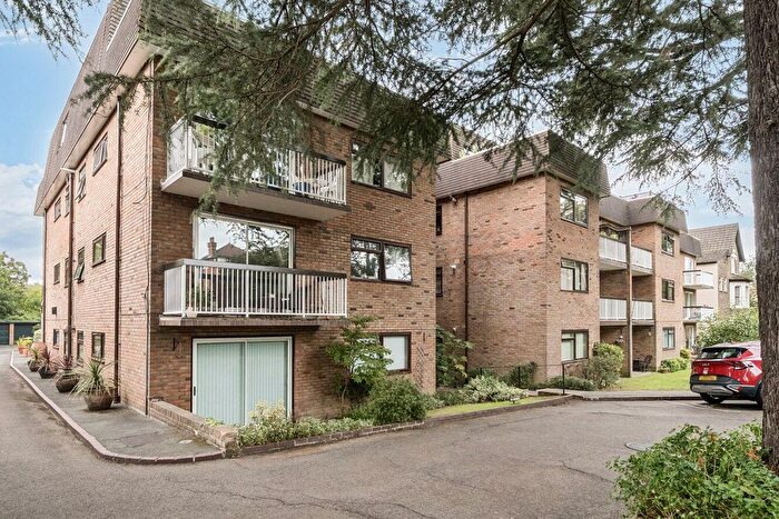 2 Bedroom Flat For Sale In The Avenue, Beckenham, BR3
