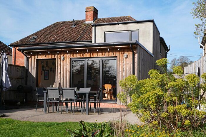 3 Bedroom Semi Detached House For Sale In Burrowfield, Bruton, Somerset, BA10