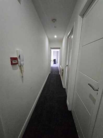 1 Bedroom Flat To Rent In - Halliwell Road, Bolton, BL1