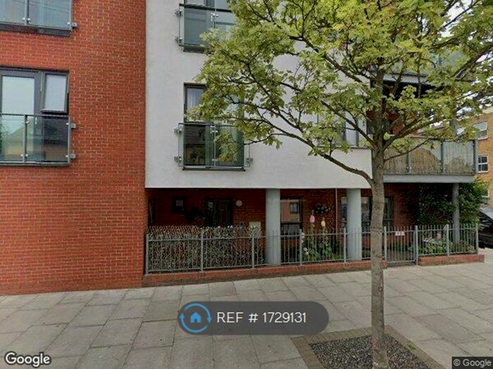 2 Bedroom Flat To Rent In Emerald Court, London, E3