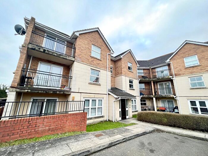 2 Bedroom Flat To Rent In Fir Court, Laindon, SS15