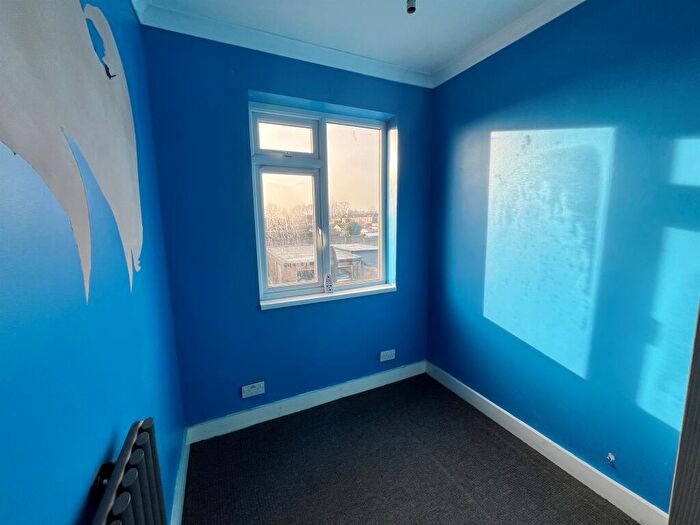 3 Bedroom Terraced House For Sale In Willerby Road, Hull, HU5