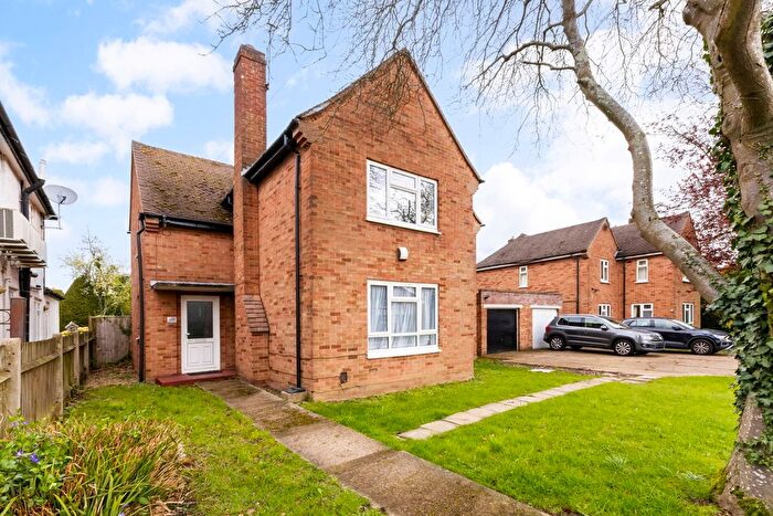 3 Bedroom Detached House For Sale In Old Church Lane, Stanmore, HA7