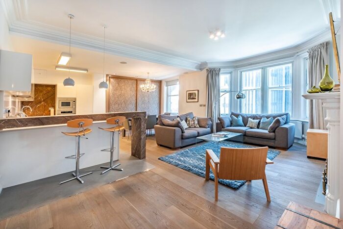 2 Bedroom Flat To Rent In Park Mansions, Knightsbridge, London, SW1X