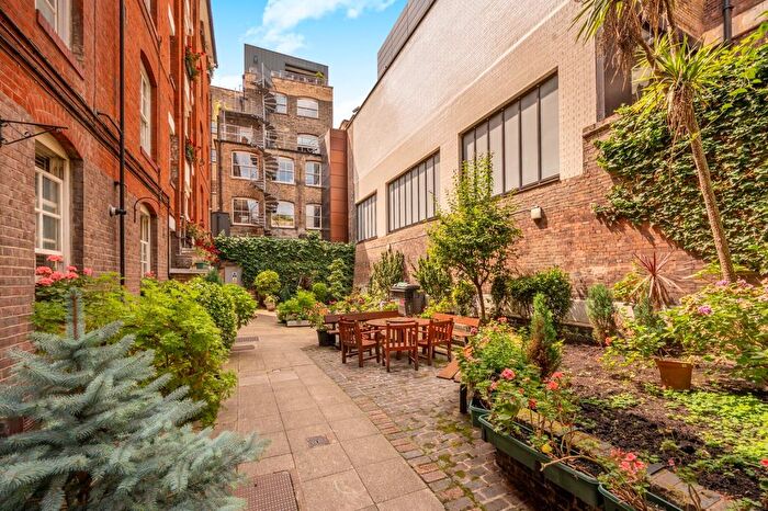 1 Bedroom Flat For Sale In Stirling Court, Tavistock Street, WC2E