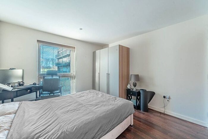 1 Bedroom Flat To Rent In Victoria Court, Stanmore, HA7