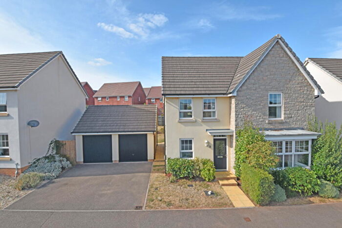 4 Bedroom Detached House For Sale In Dartmoor Way, Cullompton, EX15