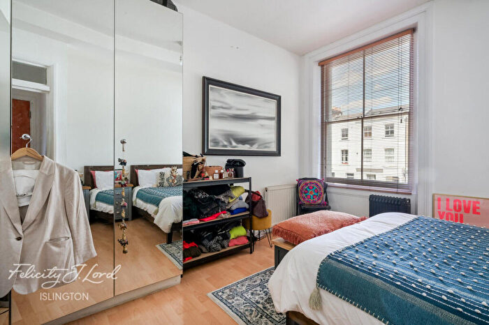 2 Bedroom Flat For Sale In Mildmay Road, London, N1