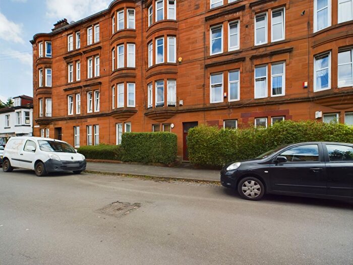 2 Bedroom Flat To Rent In Eastwood Avenue, Shawlands, Glasgow, G41