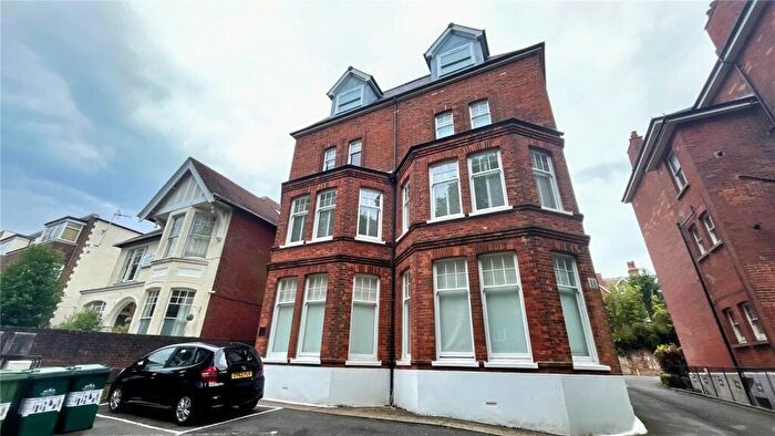 2 Bedroom End Of Terrace House To Rent In Dyke Road, Brighton, BN1