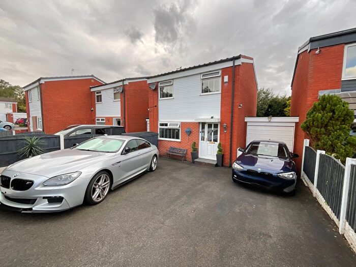 3 Bedroom Link Detached House For Sale In Mevagissey Road, Runcorn, WA7