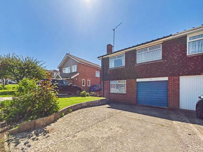 3 Bedroom Semi Detached House For Sale In Beechwood Grove, Tuffley, Gloucester, Gloucestershire, GL4