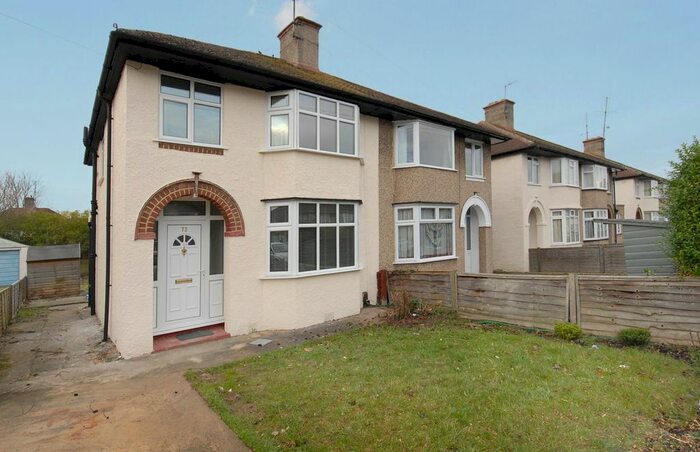 3 Bedroom Semi-Detached House To Rent In Hugh Allen Crescent, Marston, OX3