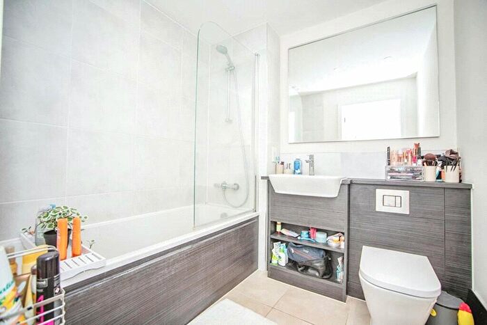 1 Bedroom Flat For Sale In Ocean Drive, Gillingham, Kent, ME7