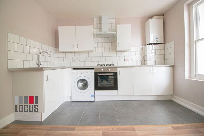1 Bedroom Flat To Rent In Stamford Hill, Stamford Hill, N16