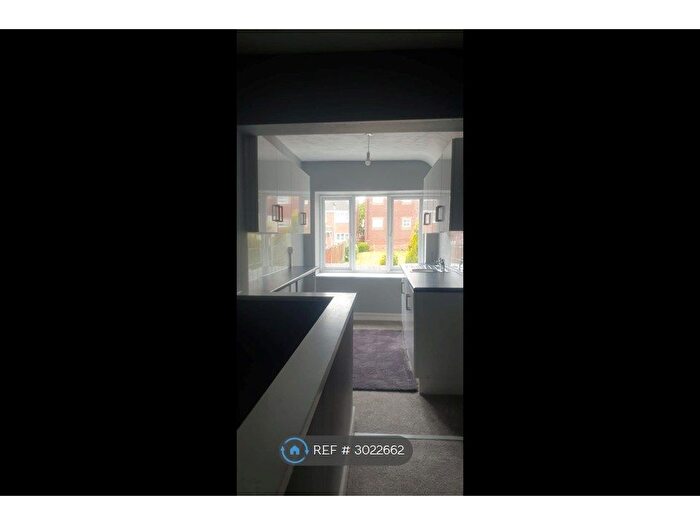 2 Bedroom Maisonette To Rent In High Street, Chasetown, Burntwood, WS7