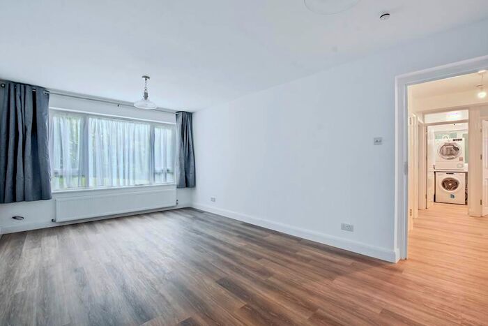 2 Bedroom Flat To Rent In Hornsey Lane, Highgate, N6