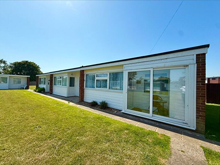 2 Bedroom Chalet For Sale In Beach Road Chalet Park, Scratby, NR29