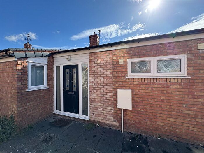 3 Bedroom Terraced House To Rent In Greystoke Walk, Leicester, LE4