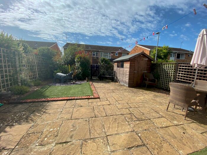 3 Bedroom Detached House To Rent In Holyrood Close, Reading, RG4