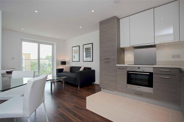 1 Bedroom Flat To Rent In Bromyard Avenue, London, W3