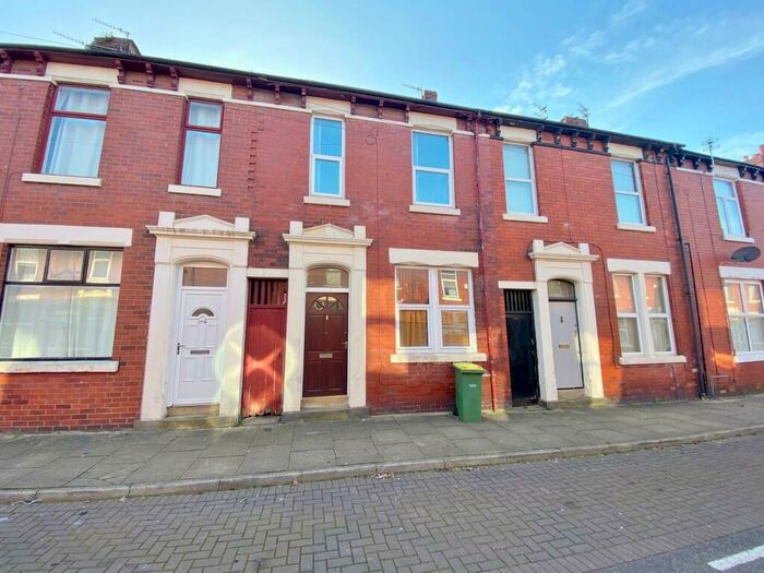 3 Bedroom House To Rent In Emmanuel Street, Preston, PR1