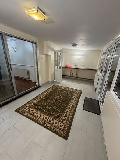 4 Bedroom Semi-Detached House To Rent In Primrose Avenue, Romford, RM6