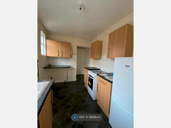 4 Bedroom Semi-Detached House To Rent In Slade Road, Birmingham, B23