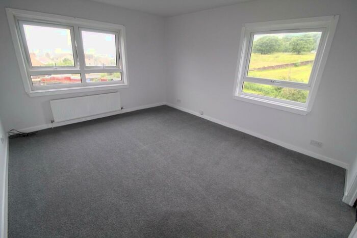 2 Bedroom Flat To Rent In High Street, Newmilns, Ayrshire, KA16