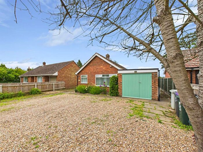 3 Bedroom Detached Bungalow For Sale In Tinkle Street, Grimoldby, LN11