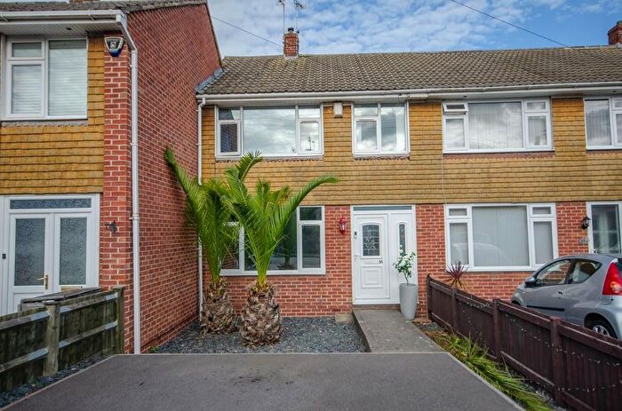 3 Bedroom Terraced House For Sale In Salisbury Road, Downend, Bristol, BS16