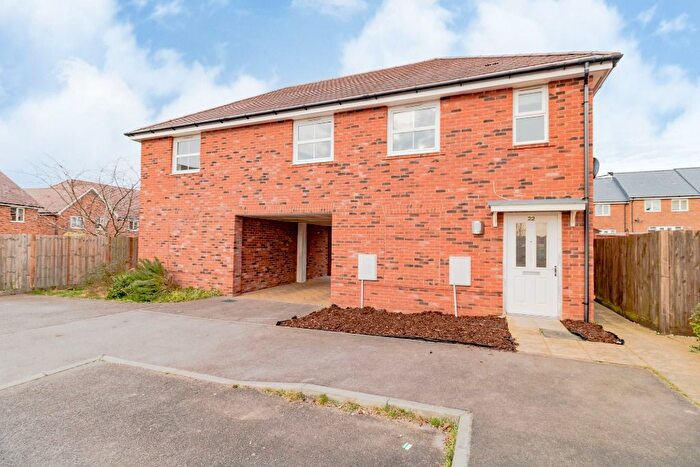 2 Bedroom Flat To Rent In Roving Close, Augusta Park, Andover, SP11