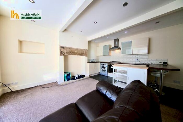 2 Bedroom Terraced House To Rent In New Hey Road, Salendine Nook, Huddersfield, HD3