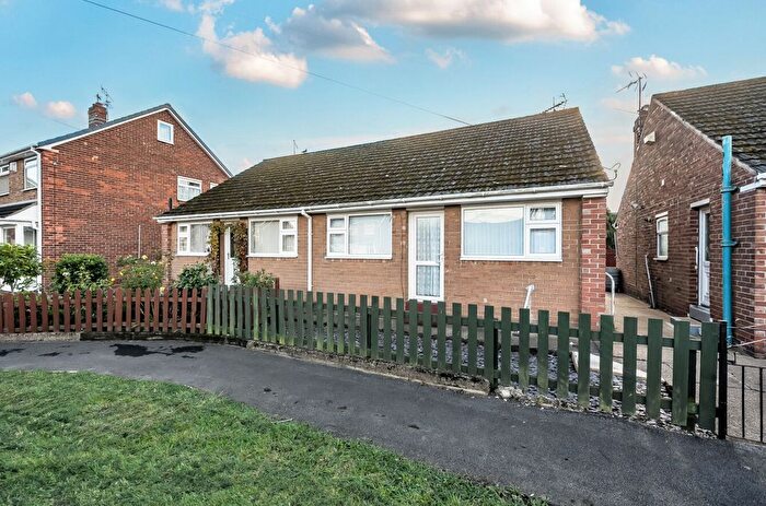 2 Bedroom Bungalow For Sale In Abbots Close, Hull, HU8