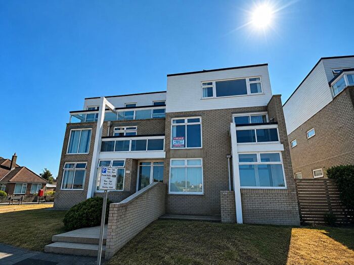 2 Bedroom Flat For Sale In Quantock Court, South Esplanade, Burnham-On-Sea, TA8