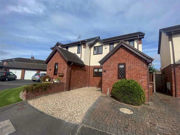 3 Bedroom Semi-Detached House To Rent In Kenstone Close, Mold, Flintshire, CH7