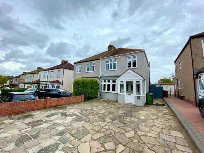 3 Bedroom Semi-Detached House To Rent In Princes Road, Dartford, Kent, DA1