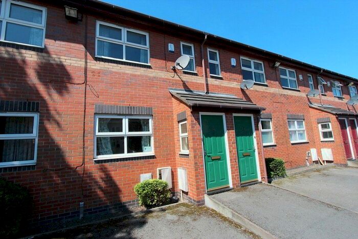 6 Bedroom Terraced House To Rent In Exbury Street, Manchester, M14